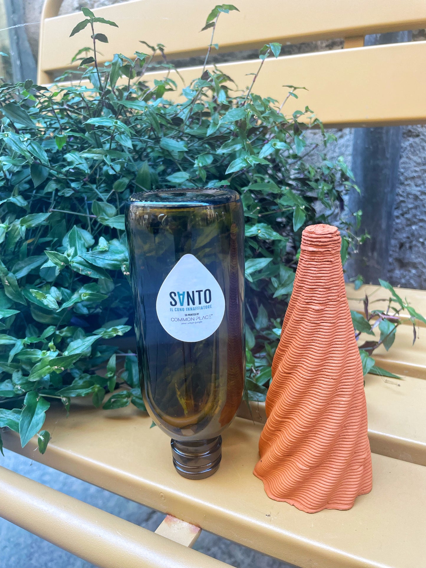 Santo, il cono annaffiatore
