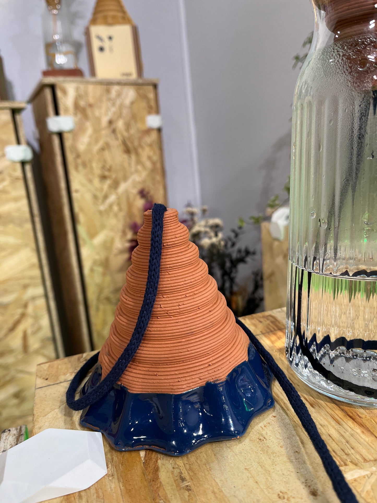 Nomade GLAZED – the self-watering TERRACOTTA pot