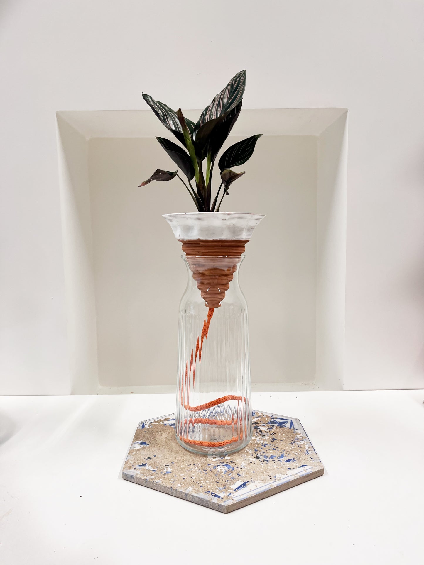 Nomade GLAZED – the self-watering TERRACOTTA pot